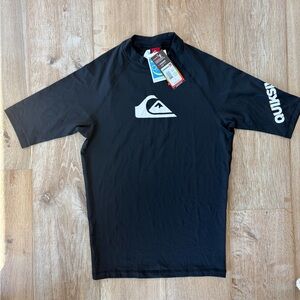 Quiksilver Men's Black Short Sleeve Rash Guard